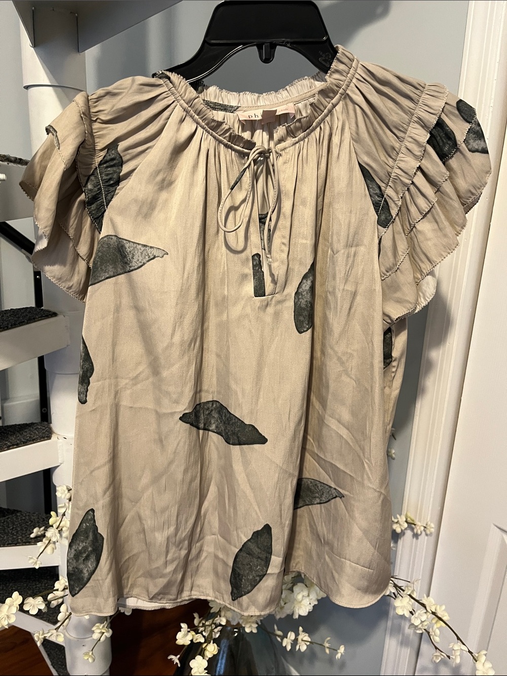 Philosophy silky tie-front blouse size Large